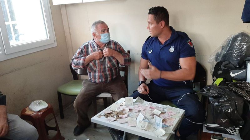 İzmir'de yakalanan dilencinin üzerinden bin lira çıktı