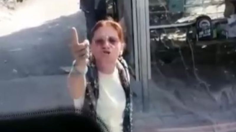 Antalya’da otobüste maske takmayı reddeden kadın olay çıkardı