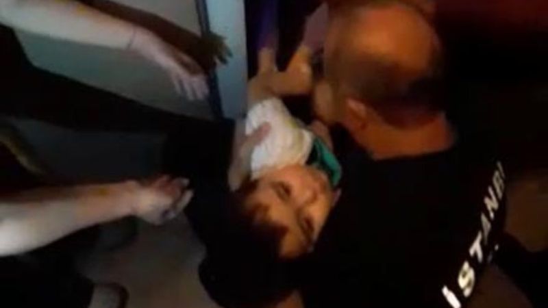 Avcılar'da anne-oğul, asansörde mahsur kaldı