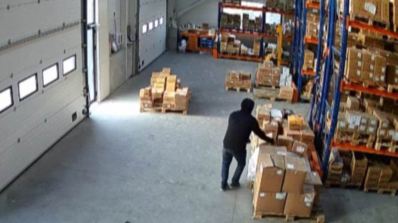 İstanbul'da 10 milyon liralık vurgun yapan hırsızlar yakalandı