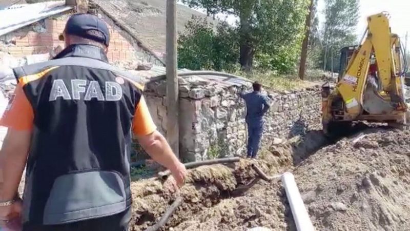Kars'ta selden etkilenen köylerde hasar tespiti yapılıyor