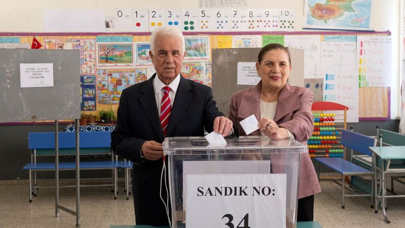 KKTC’nin eski Cumhurbaşkanı Eroğlu yoğun bakıma alındı