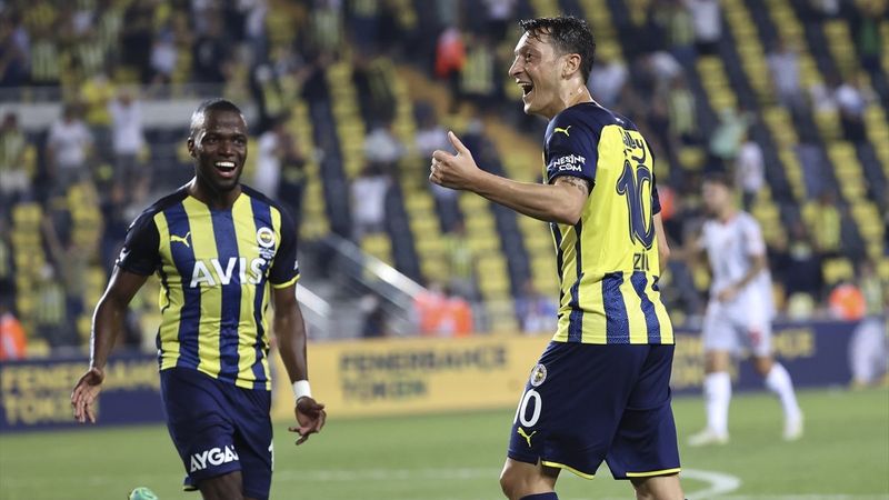 Mesut Özil, yeni sezona etkili başladı