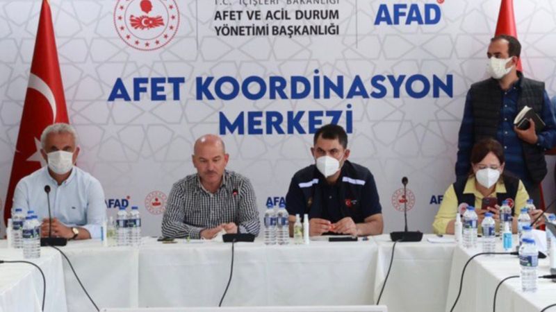 Murat Kurum, selin etkilediği Bozkurt'un inşası için vatandaşları dinledi