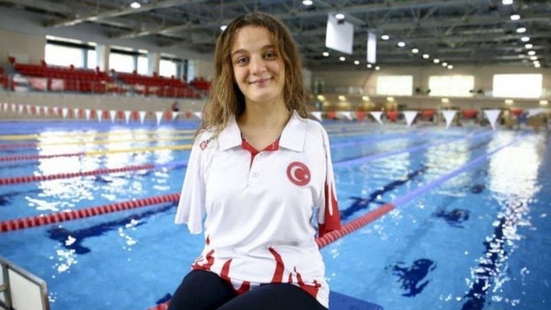 Türkiye'nin 'Balık Kız'ı: Milli yüzücü Sümeyye Boyacı kimdir?