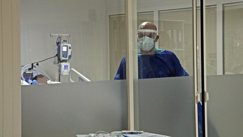 Tam aşılı gençlerde yoğun bakım oranı sıfır