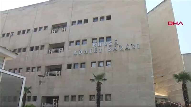 Bursa’da mahkumlara uyuşturucu satan avukat yakalandı