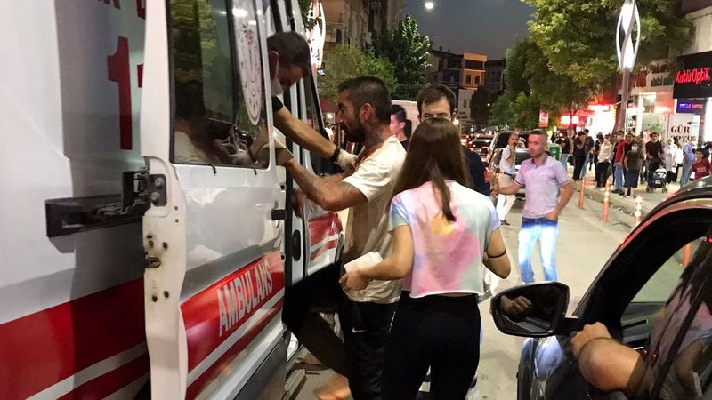 Elazığ’da bıçaklı kavga: 2 yaralı