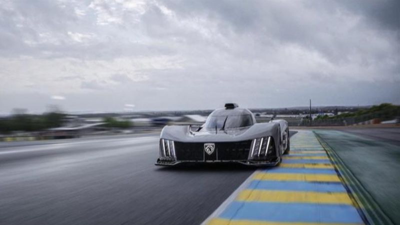 Peugeot, yeni Hypercar modeli 9X8 ile pistlere geri dönüyor