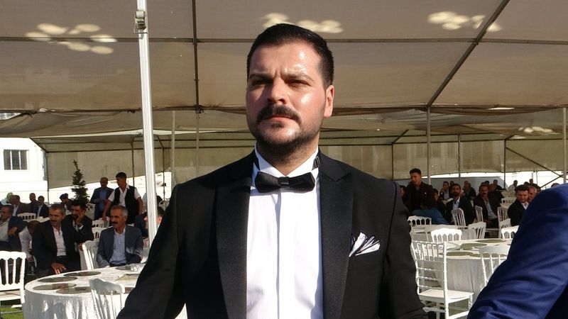 Van'daki aşiret düğününde 3 buçuk milyon lira takı takıldı