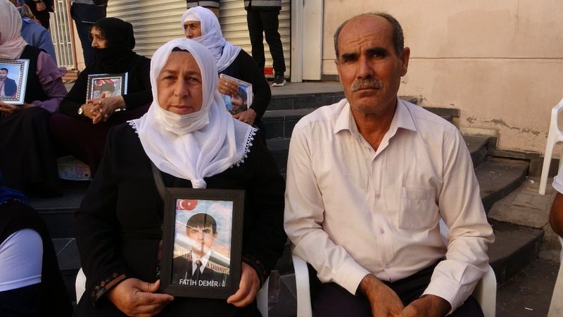 Diyarbakır annesi Sevdet Demir: Biz perişan olduk, sizi çok özledik