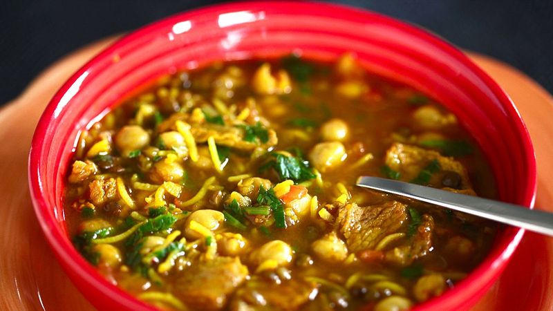 Fas esintilerini mutfağınıza taşıyacak 'harira çorbasının' tarifi..