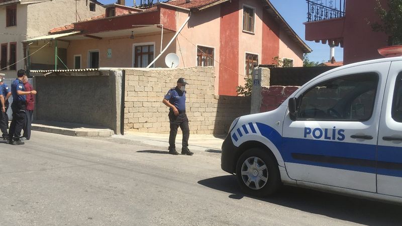 Konya'da kargaları korkutmaya çalışmanın sonu hastanede bitti