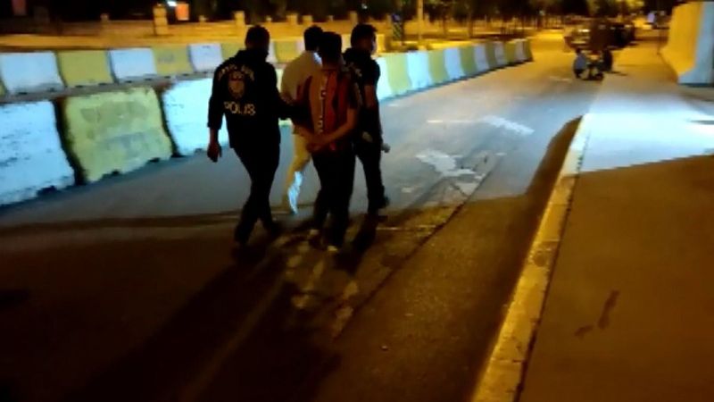 İstanbul'da çeşitli suçlardan aranan 56 kişi yakalandı