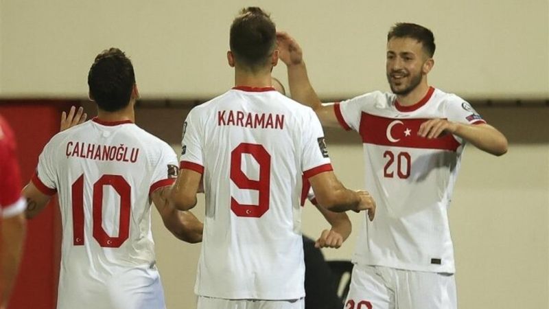 Hollanda-Türkiye maçının muhtemel 11'leri