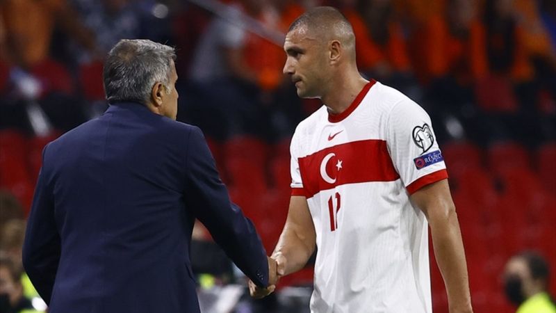 Burak Yılmaz: Daha top fileye gitmeden Şenol istifa diyorlar