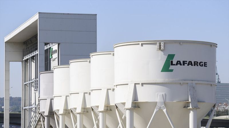 DEAŞ'ı finanse eden Fransız şirket Lafarge, birleştiği rakibinin adını aldı
