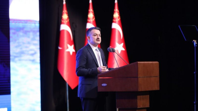Bekir Pakdemirli: Su kaybını 2033'e kadar yüzde 25'e indirmeyi hedefliyoruz
