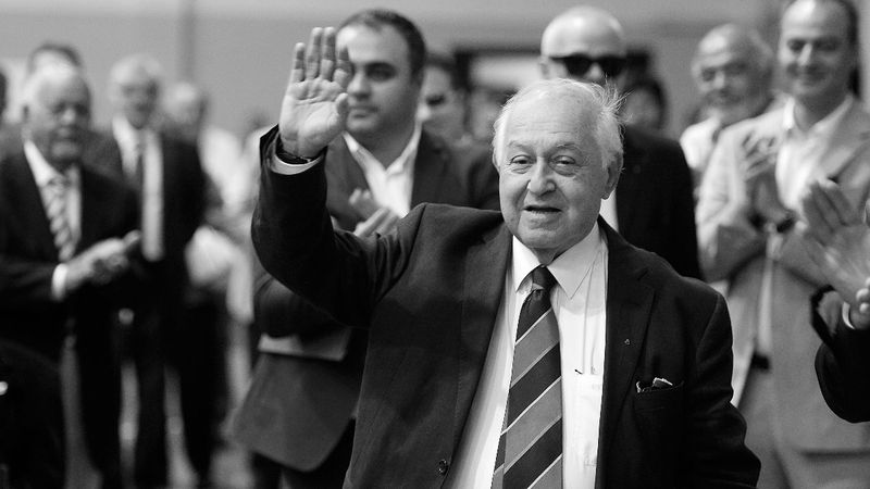 Duygun Yarsuvat hayatını kaybetti