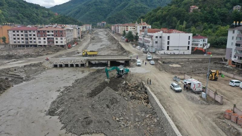Kastamonu’da sel felaketinin izleri siliniyor