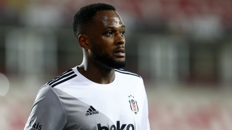 Beşiktaş, Larin'in sözleşmesini uzatmak istiyor