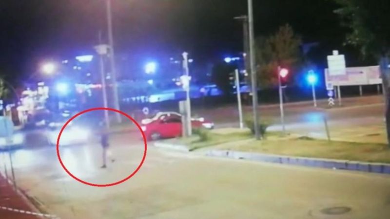 Samsun'da otomobil yaya geçidini kullanan adama çarptı