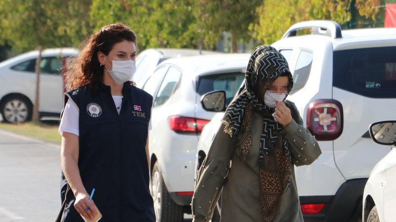 Adana'da çocukları FETÖ'ye kazandıran öğretmene 7 yıl hapis