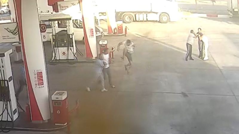 Mersin'de genç kızla kaçmak isterken öldüresiye dövüldü