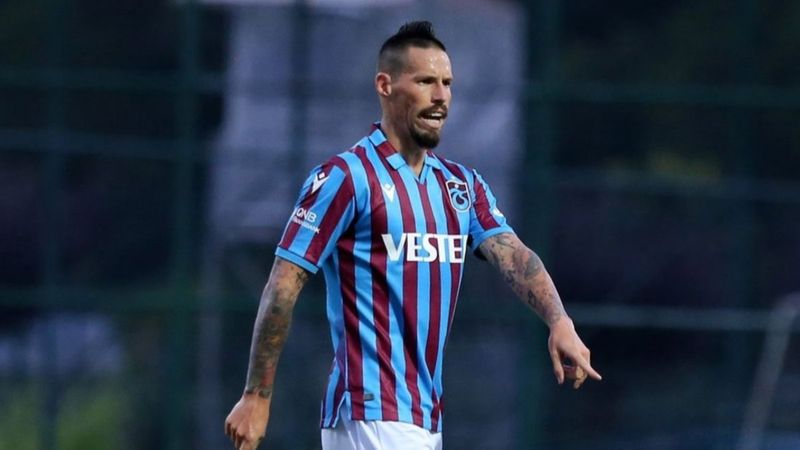 İtalyan basını Hamsik'i övdü