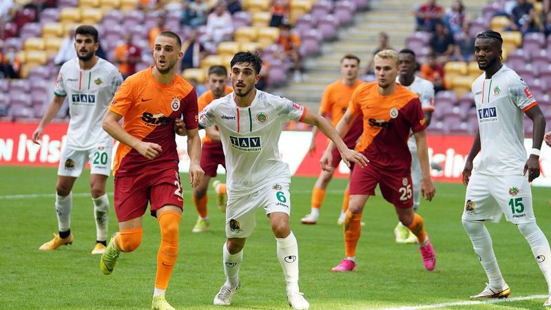 Galatasaray, Alanyaspor'a mağlup oldu.
