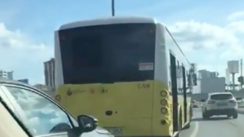 İstanbul'da arızalanan İETT, trafiği kilitledi