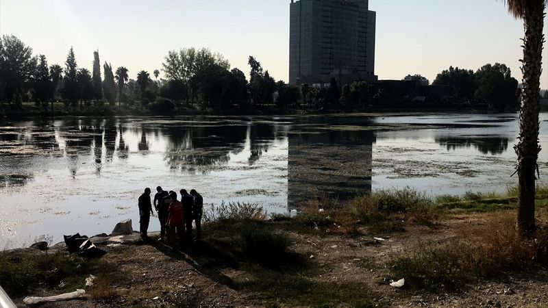 Adana’da, Seyhan Nehri’nden 1 kişinin cansız bedeni çıkarıldı