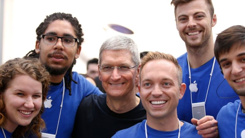 Tim Cook, çalışanların endişelerini gideremiyor