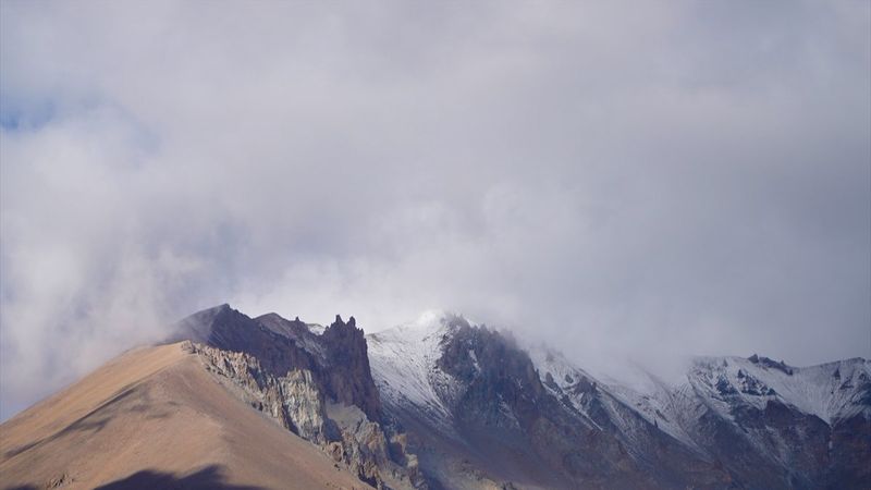 Erciyes beyaz örtüyle kaplandı