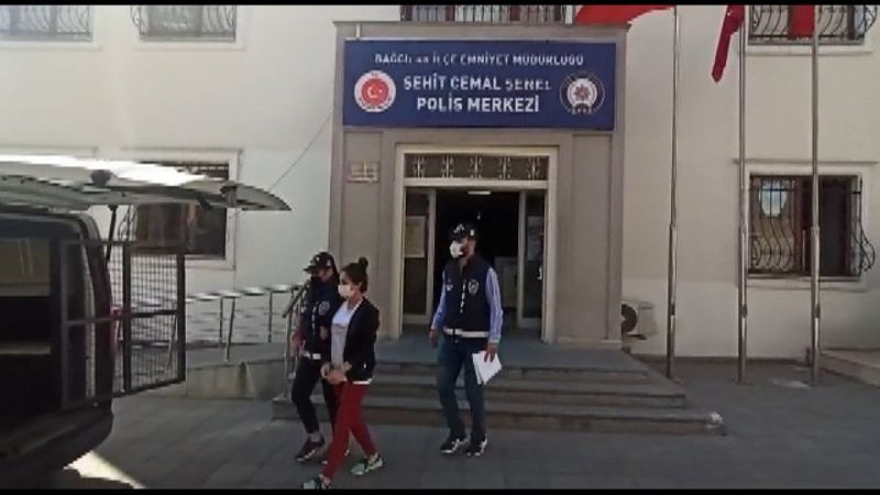 Bağcılar’da, bebeğini elleri ile boğan kadın öldü