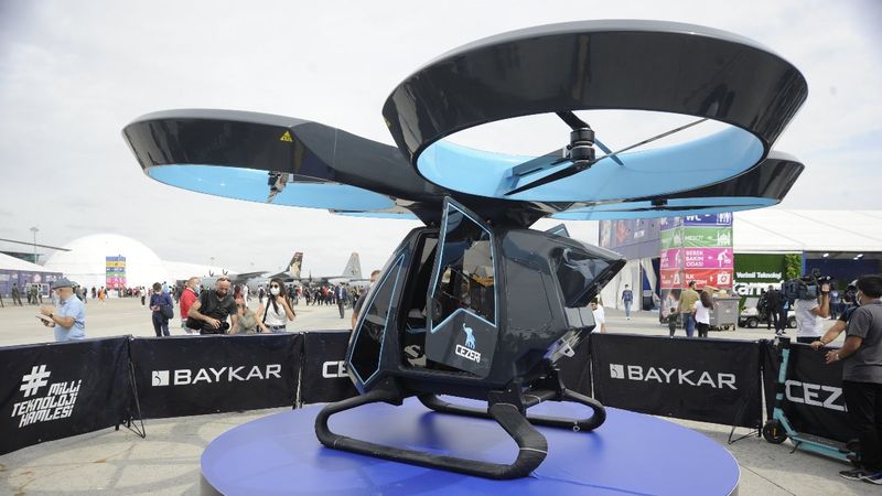 Türkiye’nin ilk uçan arabası Cezeri’ye yoğun ilgi