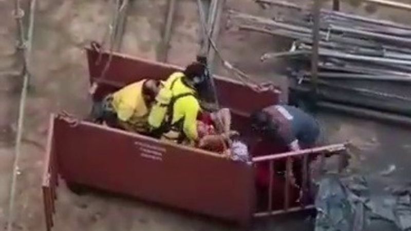 Tuzla’da, zehirlenen işçilerin yardımına giderken akıma kapıldı