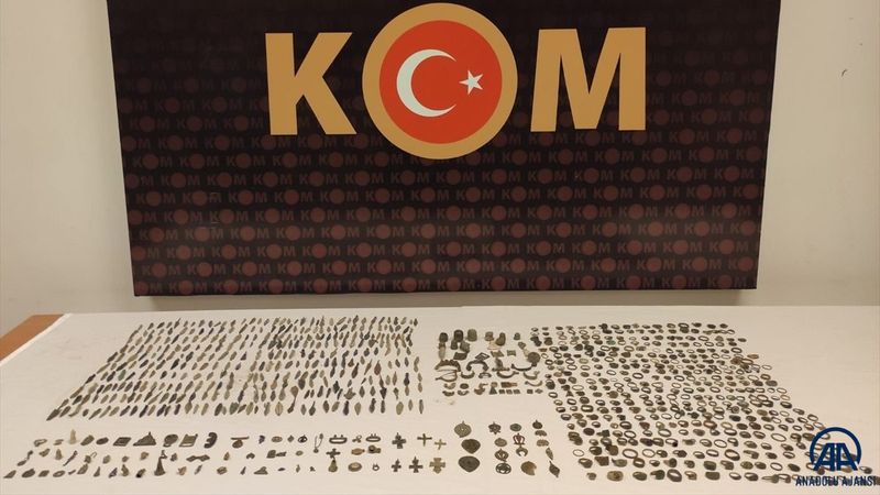 Konya’da, 832 tarihi eser ele geçirildi