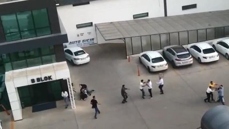 Diyarbakır'da otoparkta kavga: Sopa ve kürsülerle saldırdılar