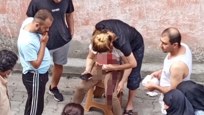 Esenyurt’ta eski sevgilisi göğsünden bıçaklayıp kaçtı