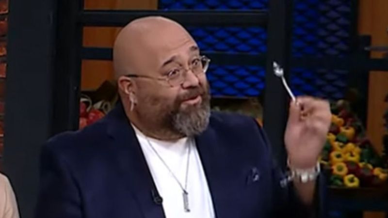 MasterChef'te Somer Şef, kaşık attı