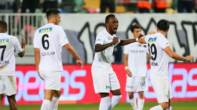 Beşiktaş, Altay'a mağlup oldu