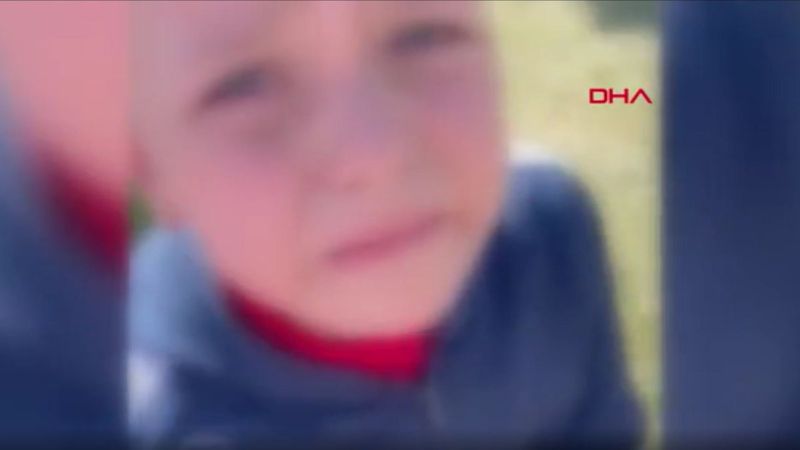 Başakşehir’de bir kadın, oğlu ile kavga eden çocuğa dakikalarca bağırdı