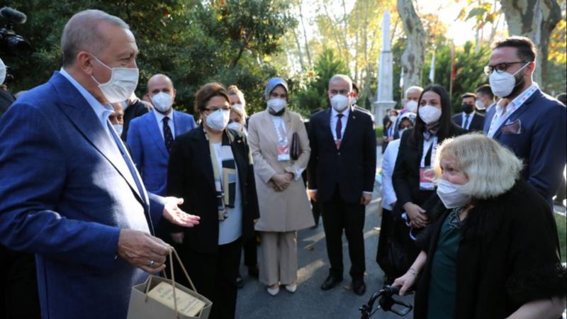 Cumhurbaşkanı Erdoğan, Darülaceze sakinleriyle bir araya geldi