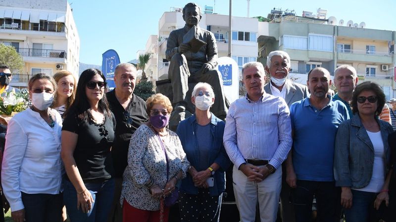 CHP'li Kuşadası Belediyesi'nden 'Sabahattin Ali' heykeli