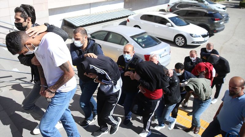 Eskişehir merkezli 6 ilde fuhuş operasyonu yapıldı