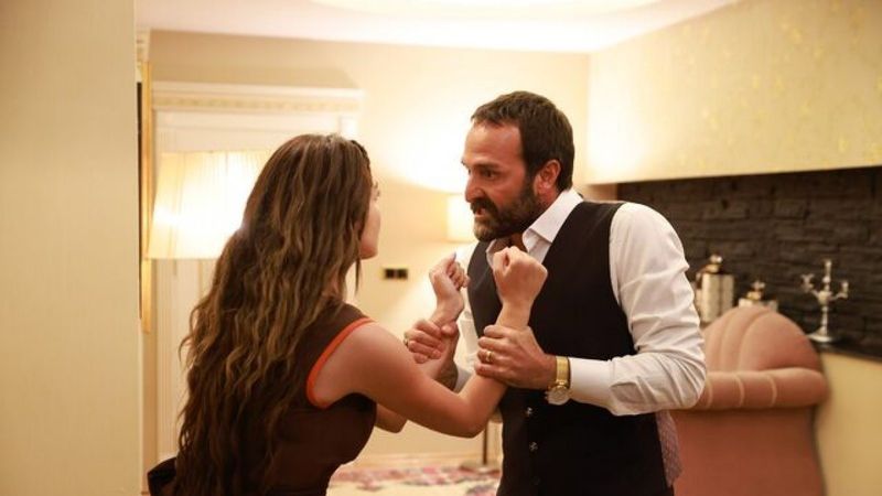 Uzak Şehrin Masalı 4. bölüm fragmanı: Umay kimi vuracak?