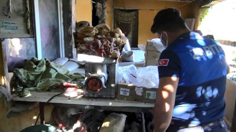 Avcılar’da, halı yıkama yerinde çekilen kıymalara el konuldu