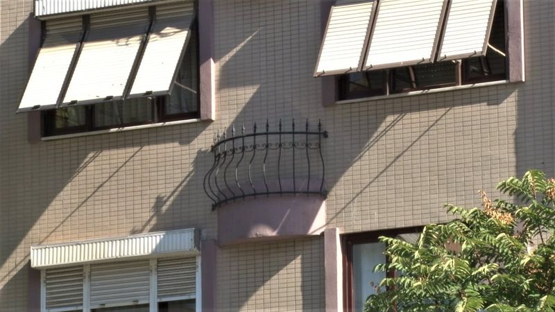 İstanbul'da kapısı olmayan Fransız balkonlar görenleri şaşırtıyor