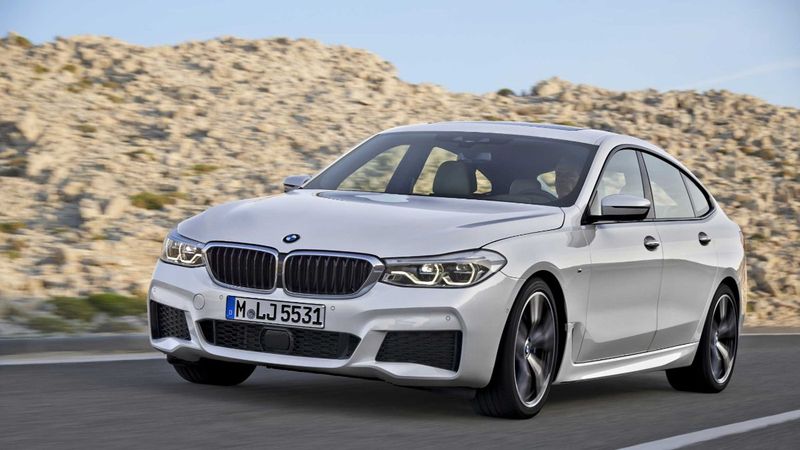 BMW, içten yanmalı motorlardan hemen vazgeçmek istemiyor